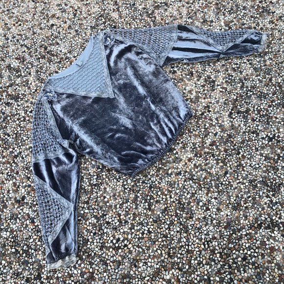 Vintage Gray Velvet Skirt Set Italy Full Skirt Long Sleeve Fishnet Lace Size M/L - Picture 14 of 15